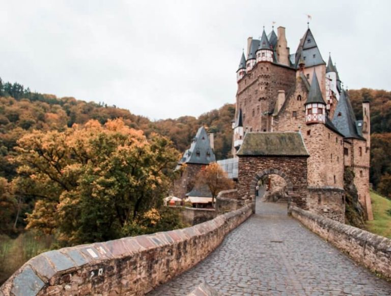 Burg Eltz Castle: A Dreamy Fairy Tale Castle - Miss Travelesque