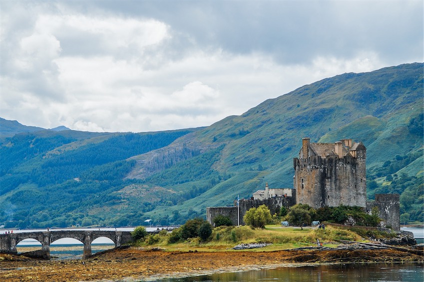 Scotland in Autumn: Enchanting Fairy-Tale Landscapes - Miss Travelesque